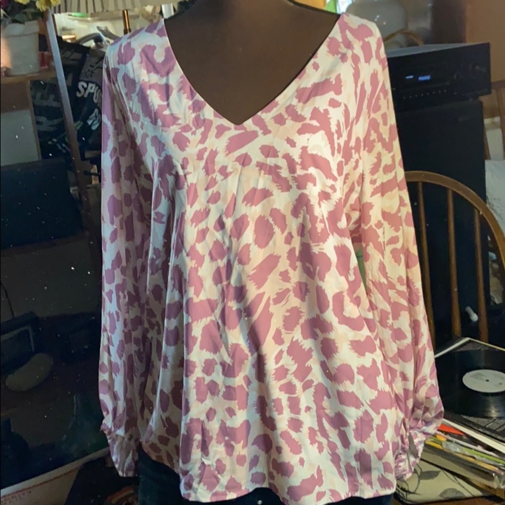 No tag.NEW Leopard print, long sleeve blouse SZ 2X